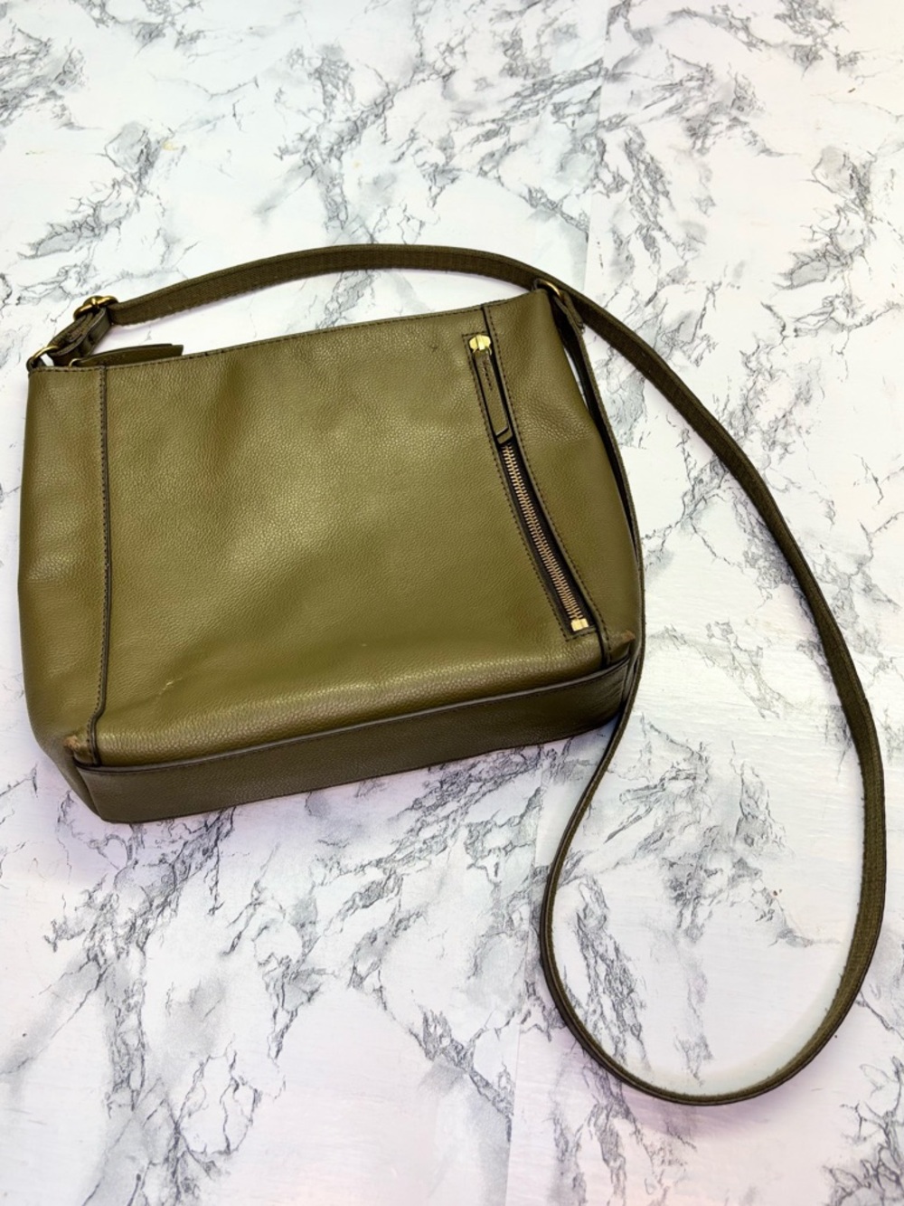 Fossil Tara Olive Green Leather Shoulder Bag with Gold Hardware Zipper Closure